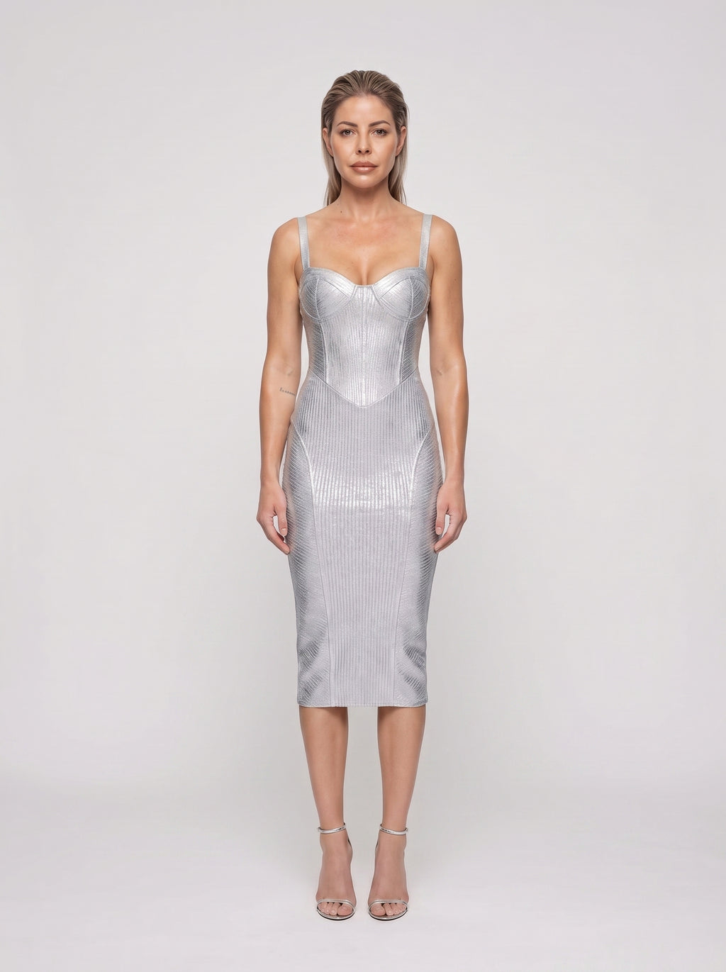 FATMA – Scolpita nel cromo.