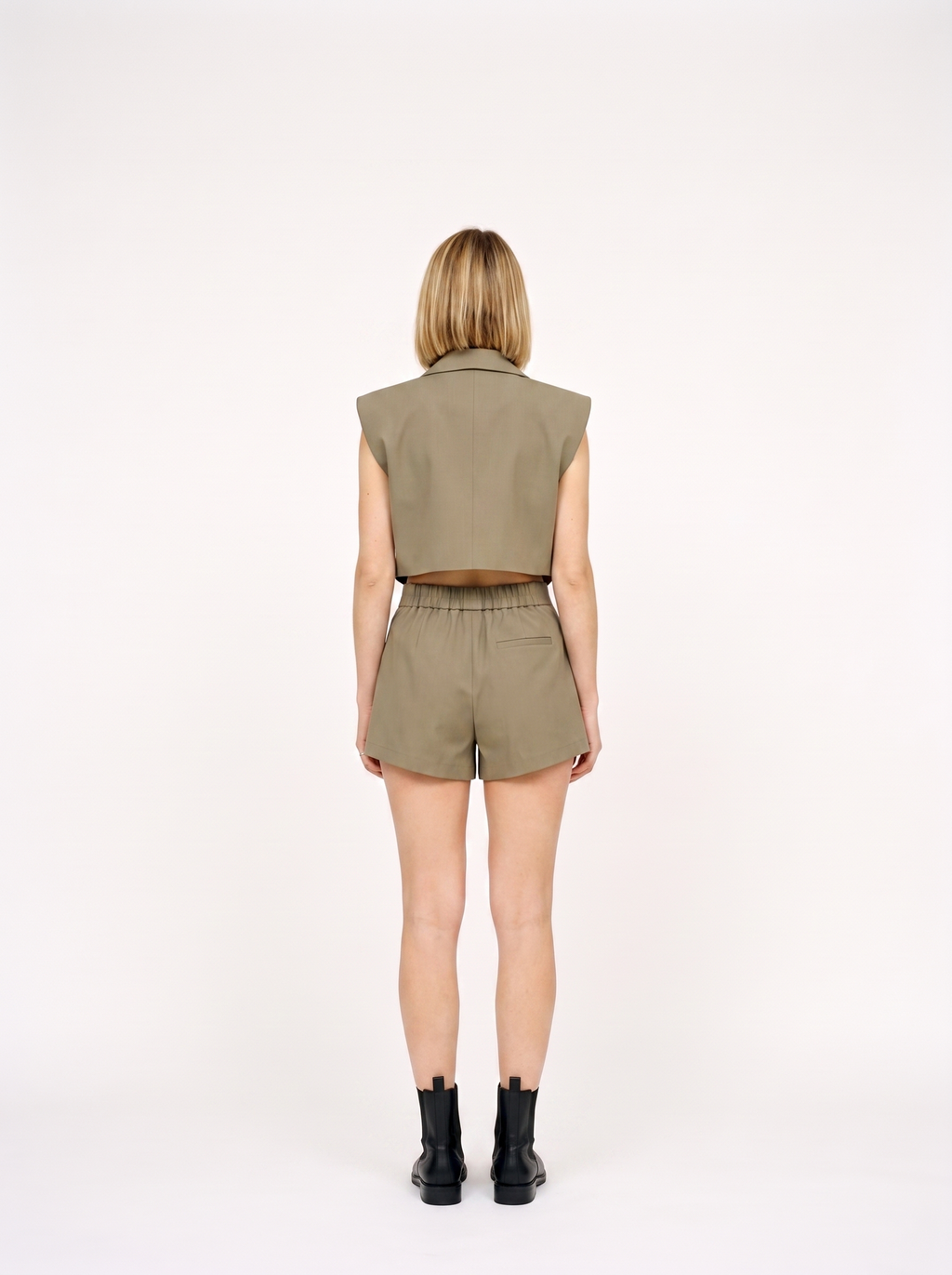 ALLEGRA - Chic con cattive intenzioni.