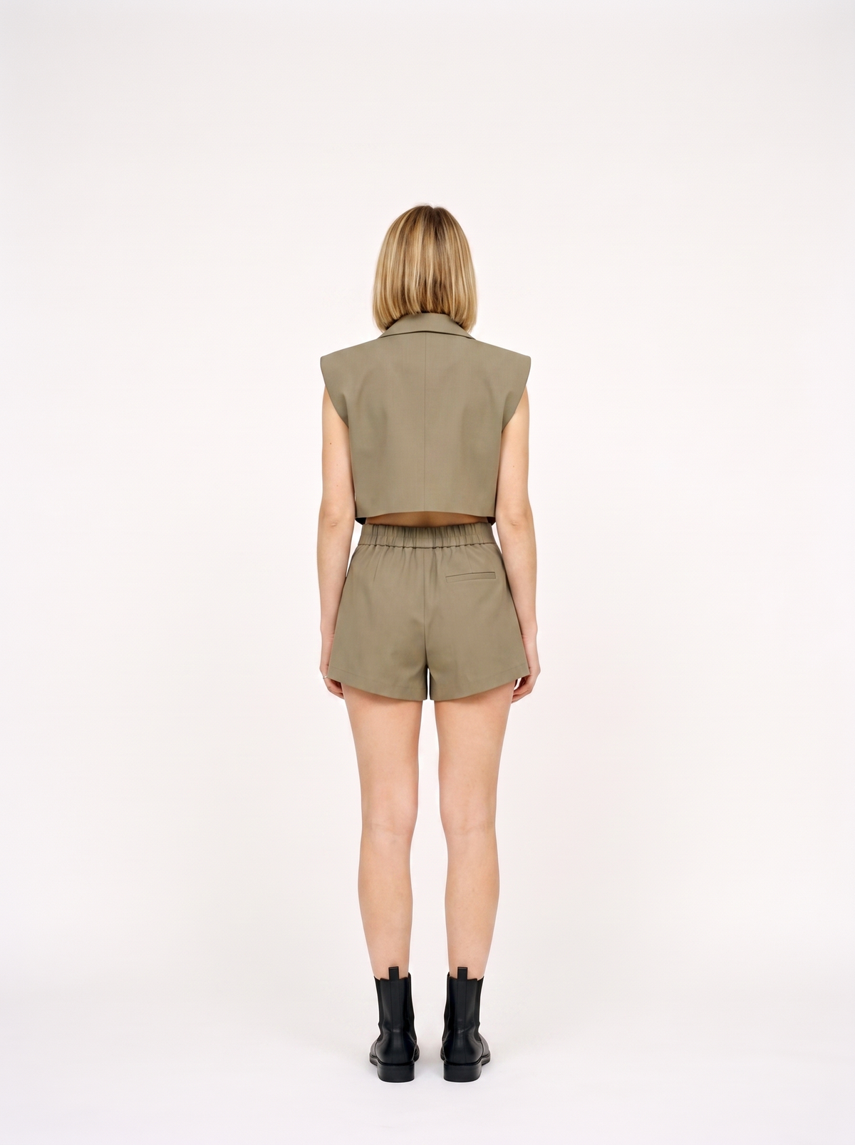 ALLEGRA - Chic con cattive intenzioni.