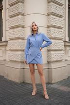 ALESSIA - Business Chic.