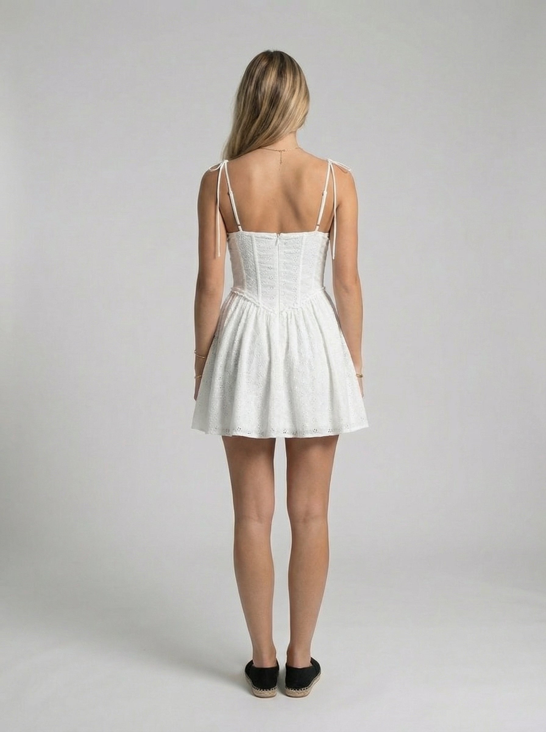 ELENI – Luce che avvolge.