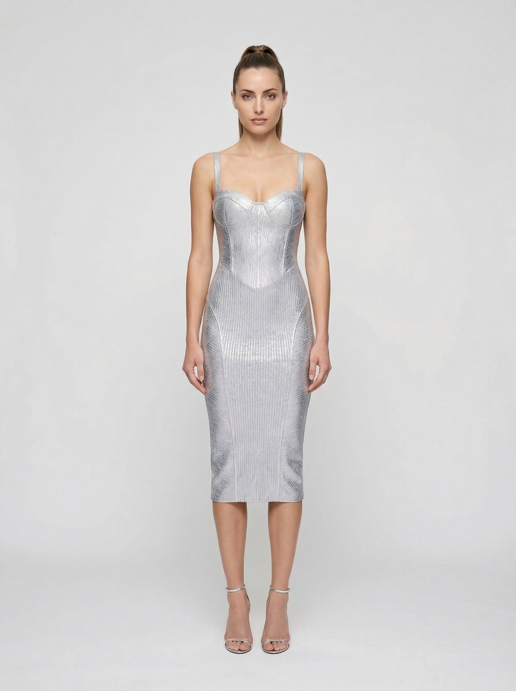 FATMA – Scolpita nel cromo.